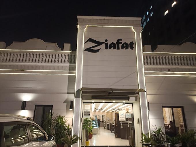 Ziafat is the oldest Buffet restaurants in Lahore and one of the best.