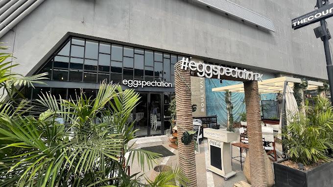 Eggspectation Restaurant Cafe is located in DHA Raya Commercial Phase 6. It is an all-day dining restaurant, and it is a cafe as well. It serves fast food along with a grilled chicken menu. 