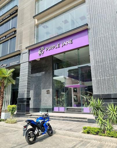 Purple Jane Restaurant is located in DHA Raya Commercial Phase 6 in Lahore. Purple Jane Restaurant offers different varieties of foods like fast food, burgers, sweet dishes, and exclusive drinks as well.