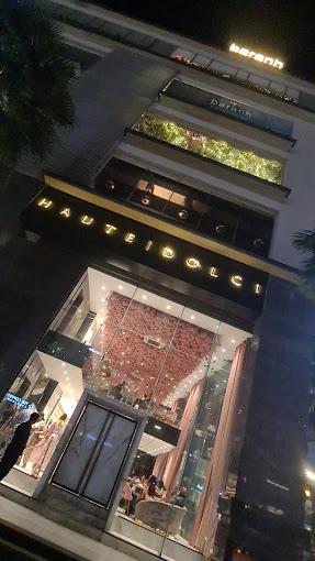 Haute Dolci has several branches in Lahore, and it is also located in DHA Raya Commercial Phase 6, Lahore. Haute Dolci is exclusively a dessert-based restaurant, and it has many sweet dish items as well as several exclusive dessert items including coffee and tea.