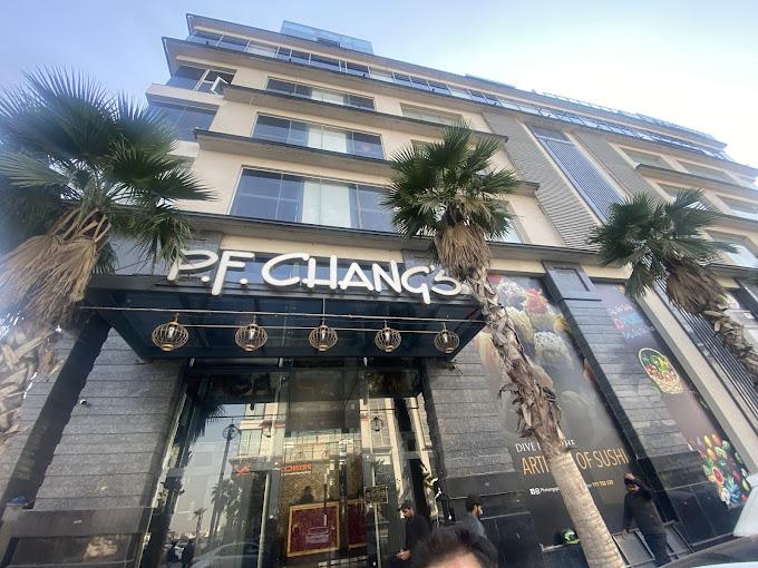 P.F. Chang's restaurant has branches all over Pakistan, including DHA Raya commercial Phase 6. P.F. Chang's restaurant is one of the oldest Chinese restaurants, and it offers Chinese food and maintains traditional taste well