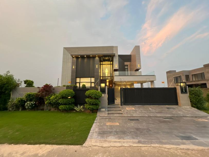 1 Kanal House For Sale In Low Price DHA Phase 8 Lahore-1