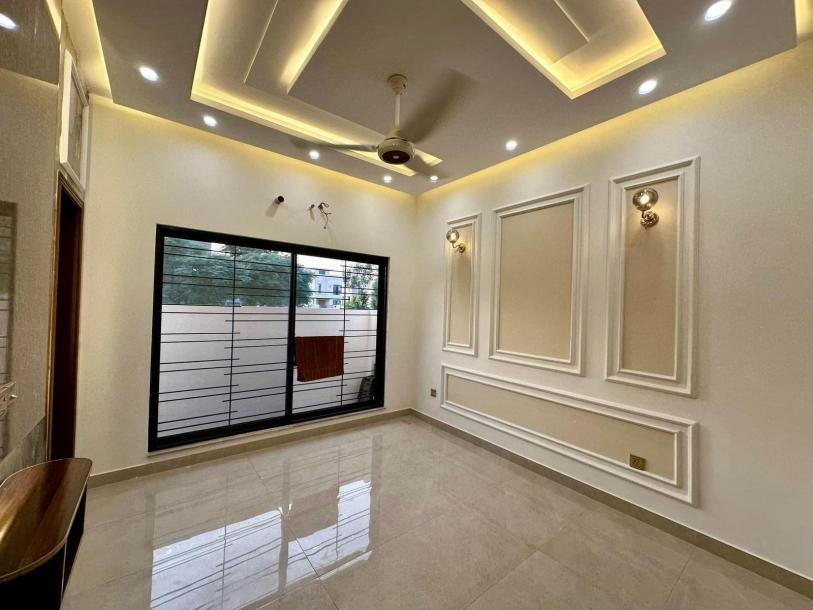 5 Marla Ultra Modern House in DHA 9 Town Lahore-15