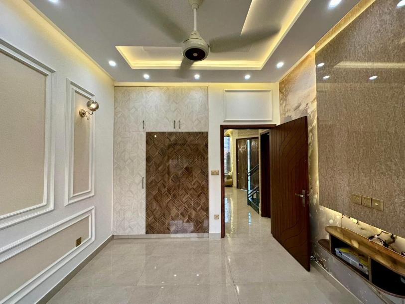 5 Marla Ultra Modern House in DHA 9 Town Lahore-16