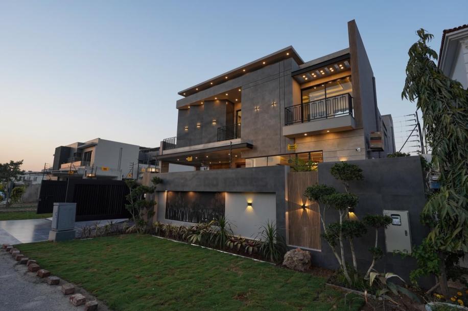 1 Kanal Designer House In DHA Phase 6 Lahore-3