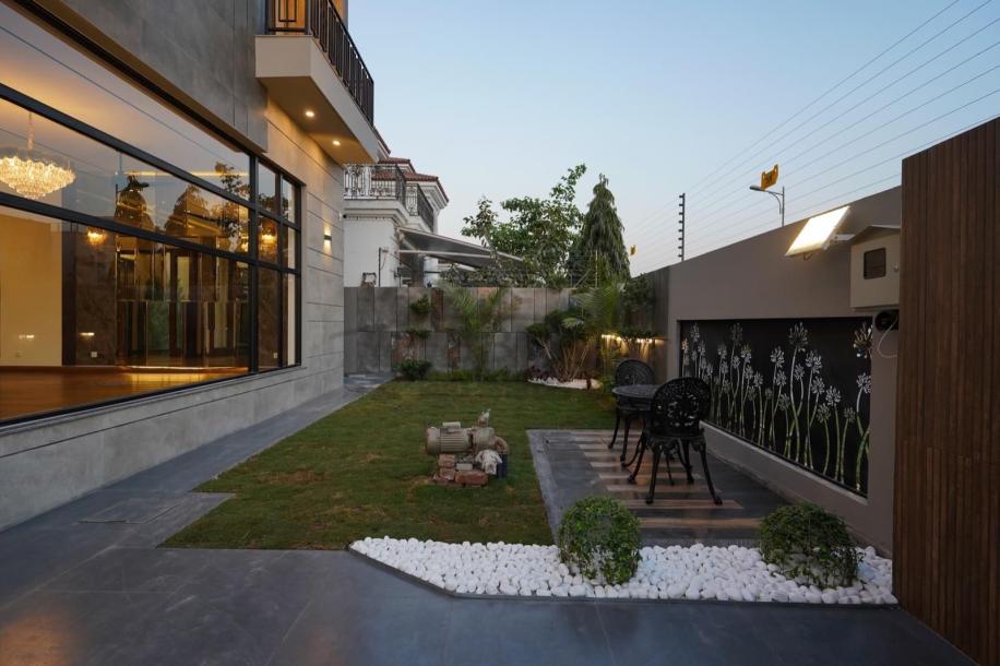 1 Kanal Designer House In DHA Phase 6 Lahore-6