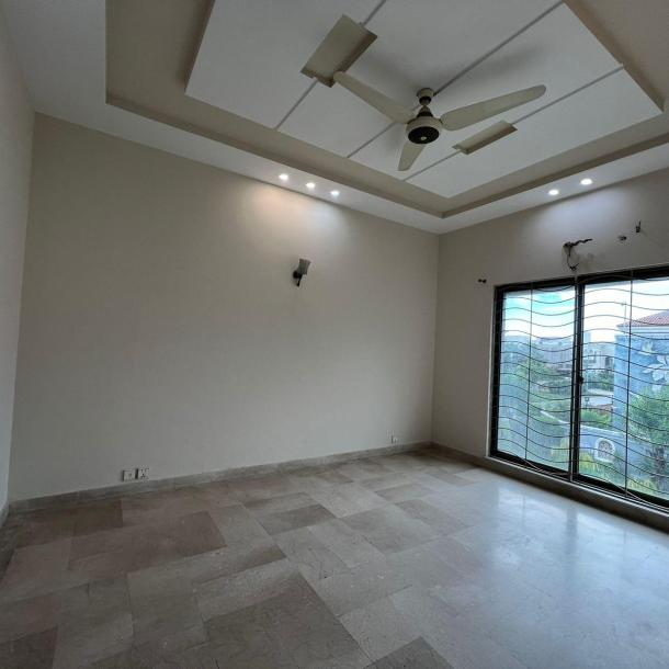 1 kanal House For sale in DHA Phase 6, Lahore Pakistan-9