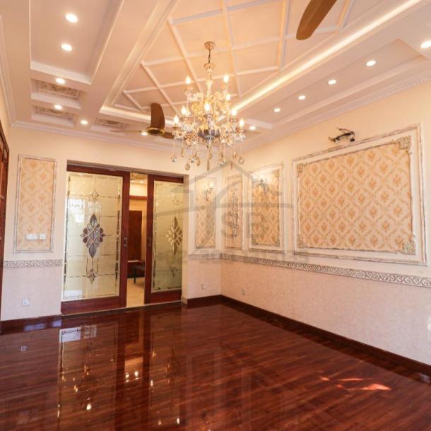 10 Marla Brand New Spanish House Available For sale in DHA phase 8 Lahore-5