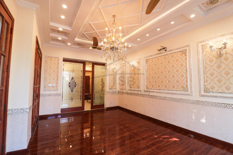 10 Marla Brand New Spanish House Available For sale in DHA phase 8 Lahore-5