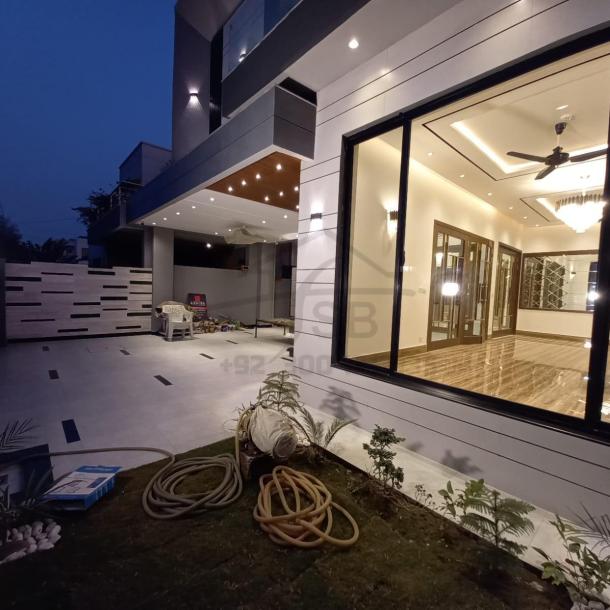 10 Marla Brand New Modern Design House for Sale in DHA Phase 8 Lahore-4