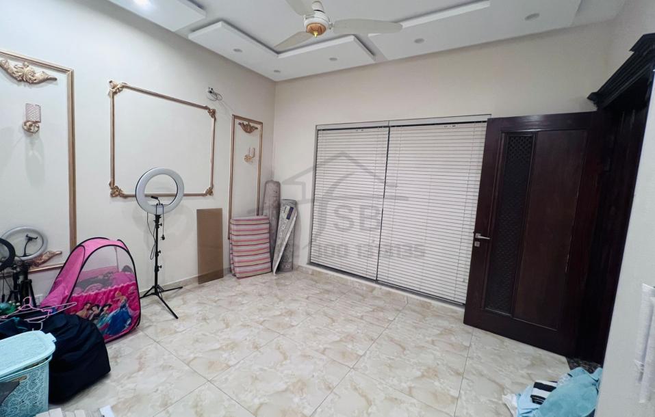 10 Marla House for Sale in DHA Phase 7 Lahore | Full Basement + Fully Furnished-9