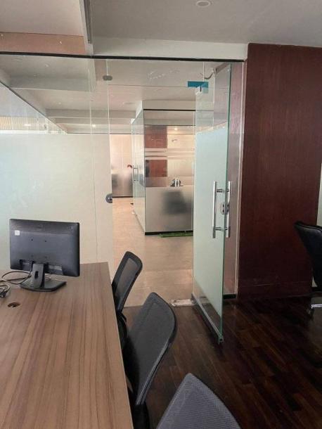 Askari Tower Main Boulevard Gulberg Lahore  2300 square feet Office Space For Rent Available-6