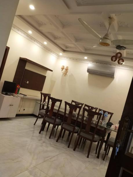 Modern Lower Portion in DHA Phase 7 - 10 Marla, Fully Furnished-3