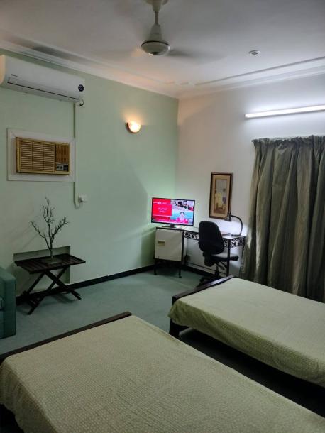 Executive Class Fully Furnished 1 Kanal Upper Portion-6