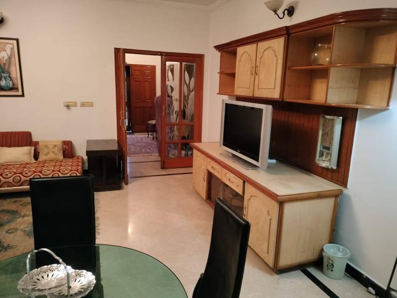 Executive Class Fully Furnished 1 Kanal Upper Portion-8