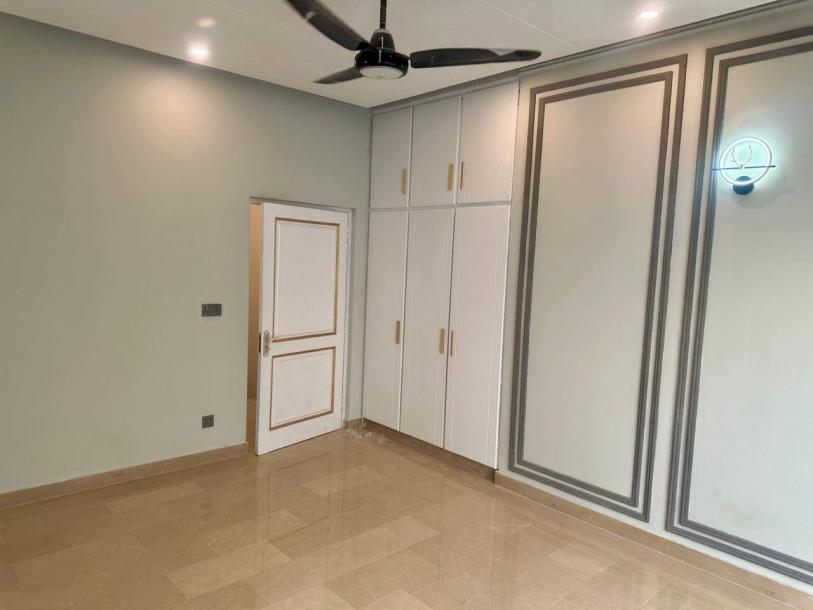 10 Marla house for sale in DHA phase 5 B block Near by park & Commercial Market .-6