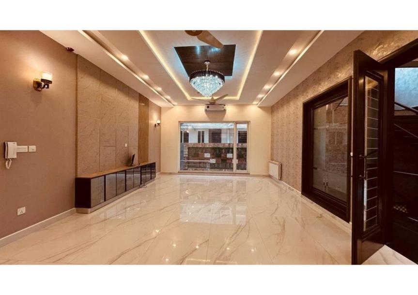 1 KANAL BRAND NEW Fully basement BUNGALOW FOR SALE in the hot location of Phase 6, DHA-Lahore.-6