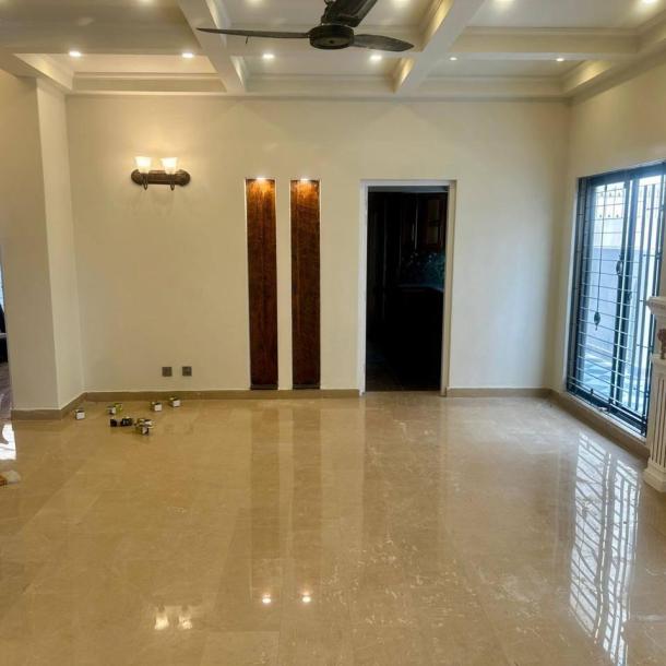 10 Marla house for sale in DHA phase 5 B block Near by park & Commercial Market .-2