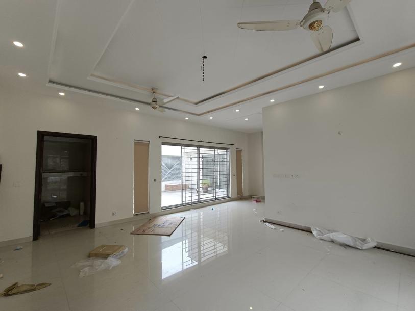 DHA  Phase  6  1 KANAL Brand New Upper Portion  Available For Rent-6