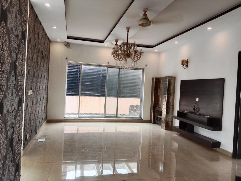 1 kanal upper portion for Rent In DHA phase 8 Lower portion locked-1