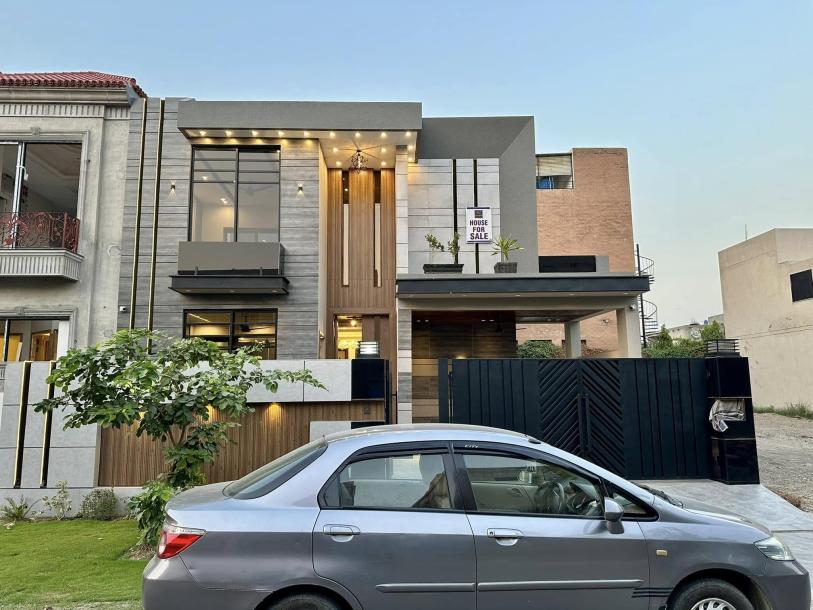 10 Marla Ultra Modern Design House for Sale in DHA Phase 5 Lahore-1