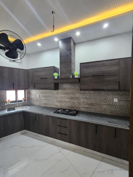 Stunning 7 Marla Modern Design House for Sale in Green City, Barki Road!-4