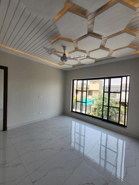 Stunning 7 Marla Modern Design House for Sale in Green City, Barki Road!-6