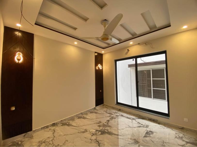 5 Marla Brand New Modern House For Sale In DHA Phase 11 Rahbar Lahore.A+ Solid Construction.-9