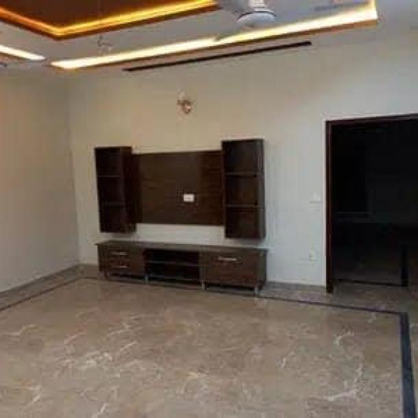 10 Marla Upper Portion For Rent-2