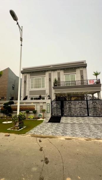 1 kanal (50*90 ft) Designer House for Sale in DHA Phase 7 Lahore-1