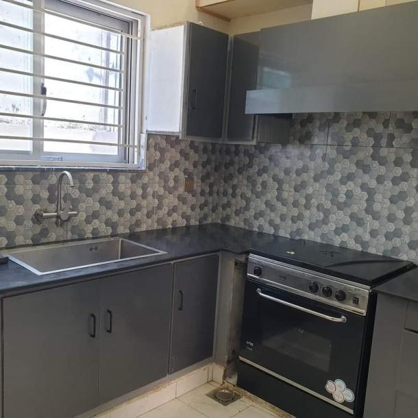 State life society Near DHA phase 5, 5 Marla House for Rent Rent:70k-5