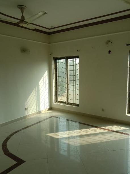 DHA Lahore phase 6 1kanal full house for rent demand 250K near masjid and commercial-6