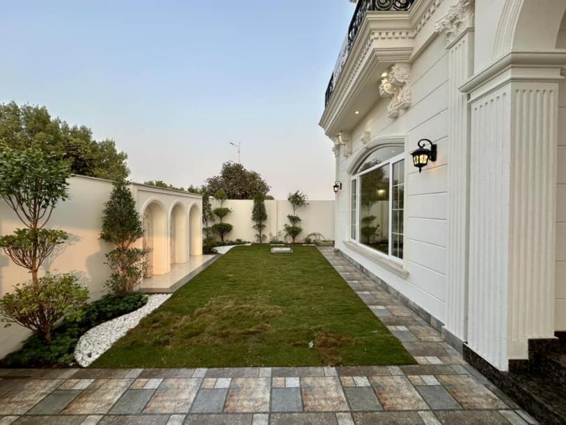 1 kanal (5o*90 ft) Royal Classical Design House Available For Sale in DHA Phase 7 Lahore-3