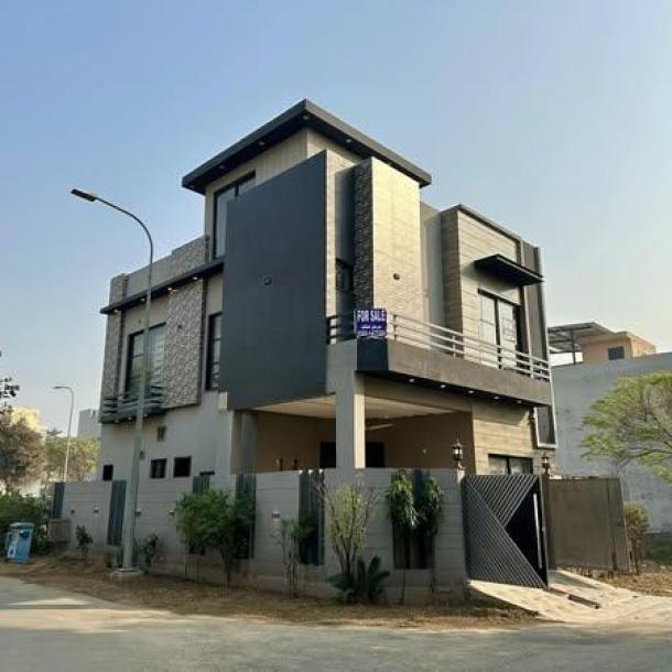 5 Marla modern Design slightly used corner house for sale in DHA Phase 9 Town Lahore Pakistan-1