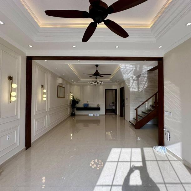 8 Marla Beautiful Omani(Arabian) Design House for sale in DHA Lahore-14