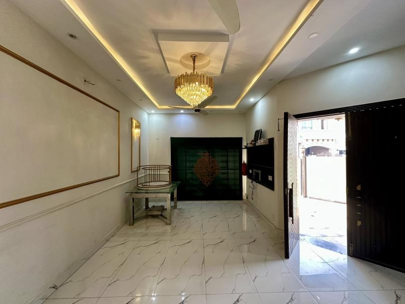 5 Marla modern Design slightly used corner house for sale in DHA Phase 9 Town Lahore Pakistan-6