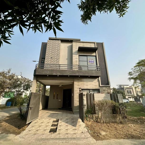 5 Marla modern Design slightly used corner house for sale in DHA Phase 9 Town Lahore Pakistan-2