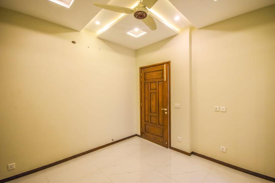 Luxurious 10 Marla House for Sale in DHA Phase 9 Town, Lahore Near Main Boulevard, Commercial Area, Schools, Parks, and Mosques-22