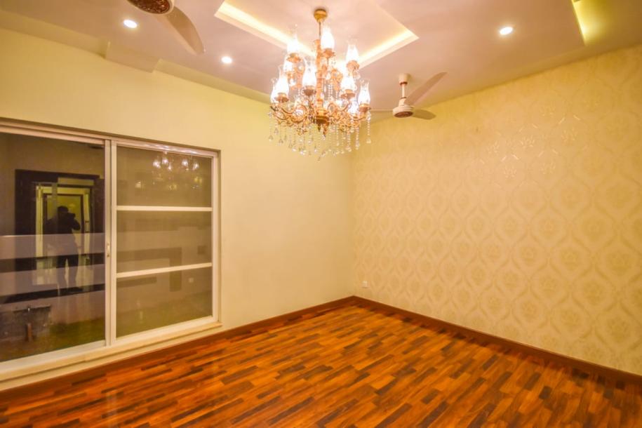 Luxurious 10 Marla House for Sale in DHA Phase 9 Town, Lahore Near Main Boulevard, Commercial Area, Schools, Parks, and Mosques-9