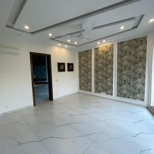 13 Marla Corner House For sale in DHA Phase 4, Lahore-10