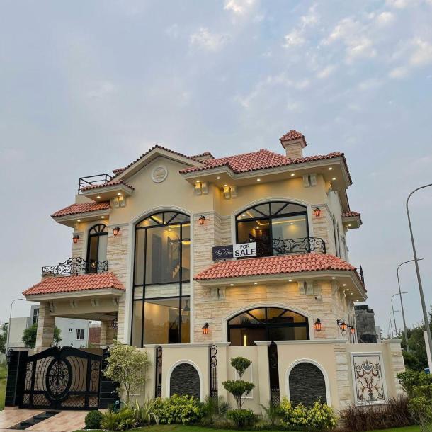 5.25 Marla House For sale in DHA Phase 9 Town, Lahore Pakistan-1