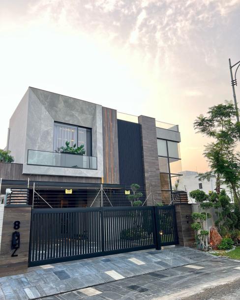 Touring a Most beautiful & Luxurious Modern House for Sale in Phase 7 DHA Lahore.-1