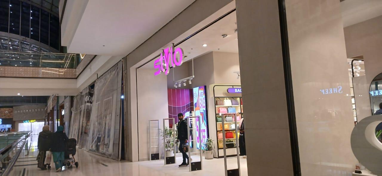 Stylo is shoes brand for kids, ladies and gents. It also sells ladies purse and now open in Dolmen Mall DHA, Lahore.